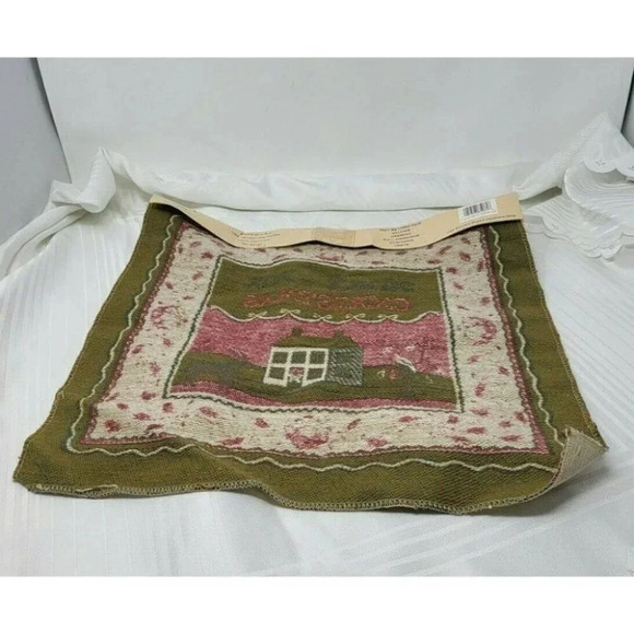 Jacquard Loomed Tapestry "Home For Christmas" Pillows Framing Wall 18" x 16" - Picture 6 of 12